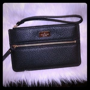✔💯 AUTHENTIC Kate Spade wristlet PRICE FIRM